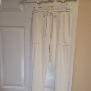 Girl pants color white